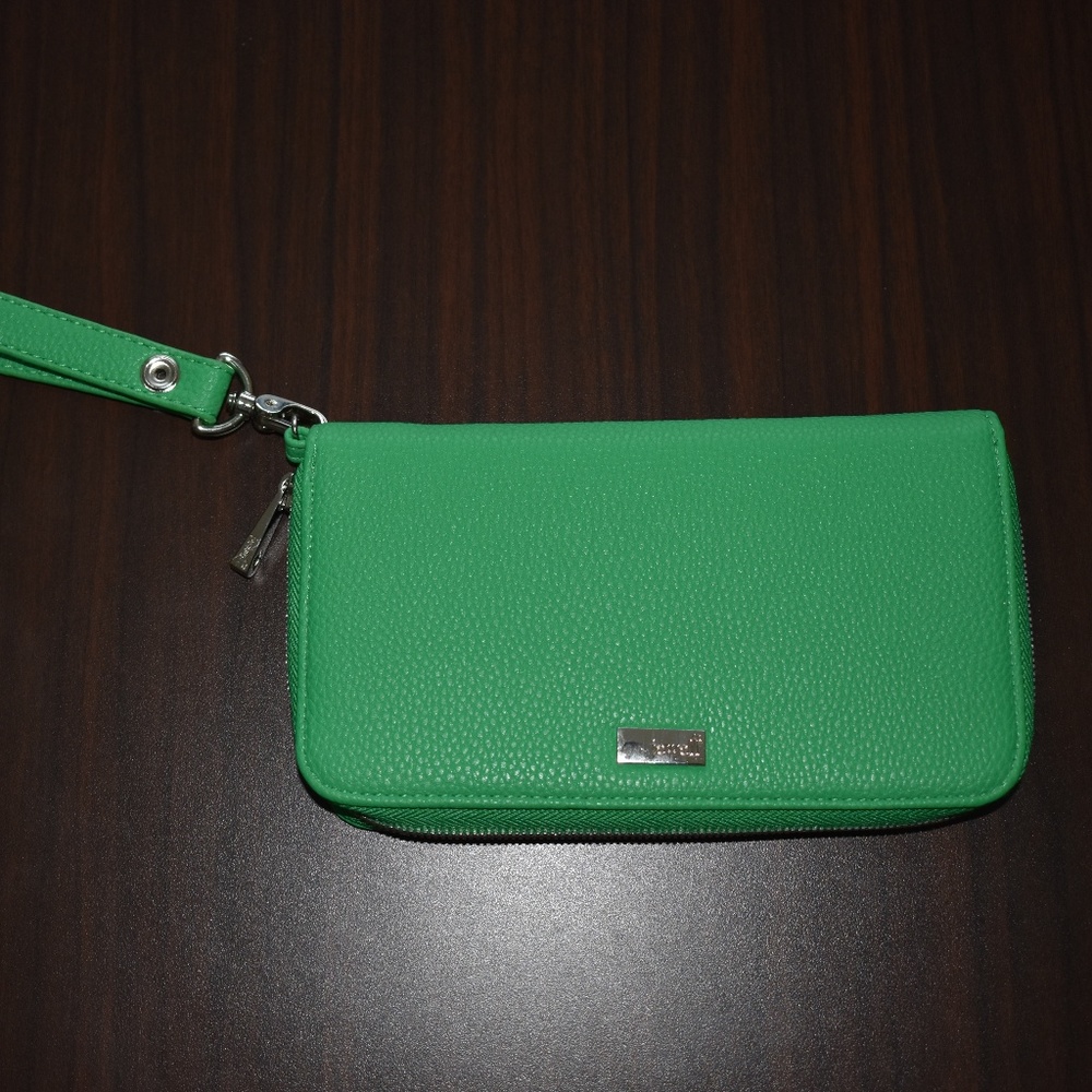Jewell Wristlet